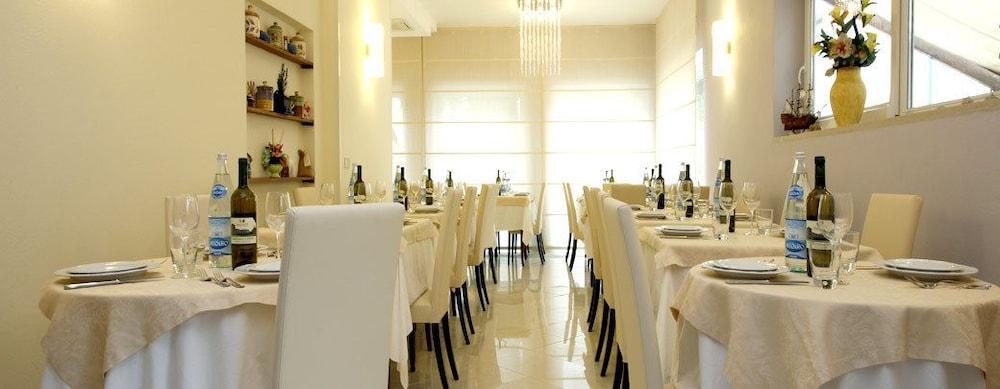 B&B Airone Cervia - Camere E Appartamenti Eksteriør billede