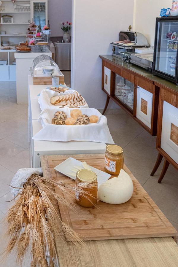 B&B Airone Cervia - Camere E Appartamenti Eksteriør billede