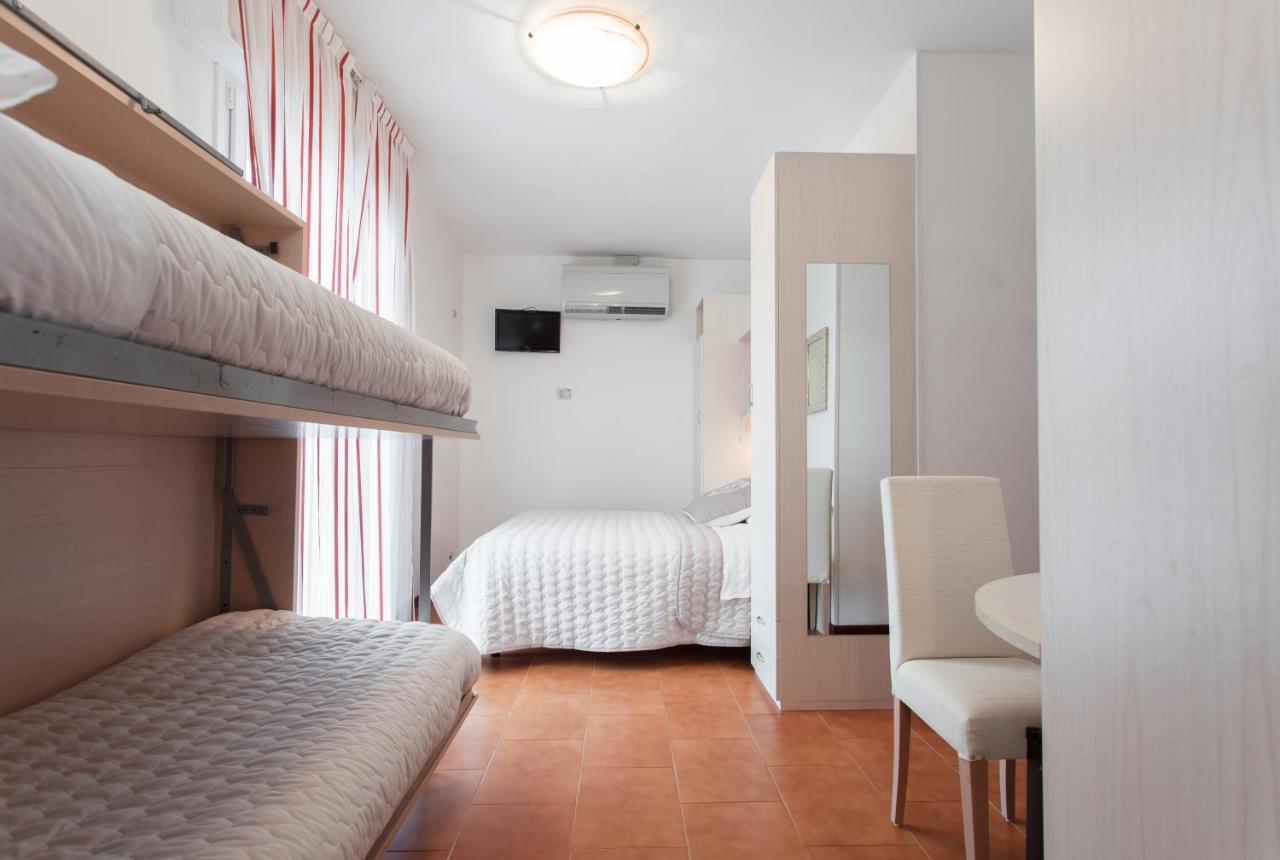 B&B Airone Cervia - Camere E Appartamenti Eksteriør billede