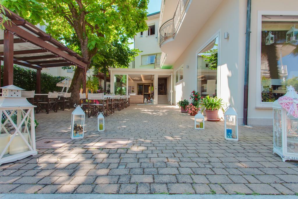 B&B Airone Cervia - Camere E Appartamenti Eksteriør billede