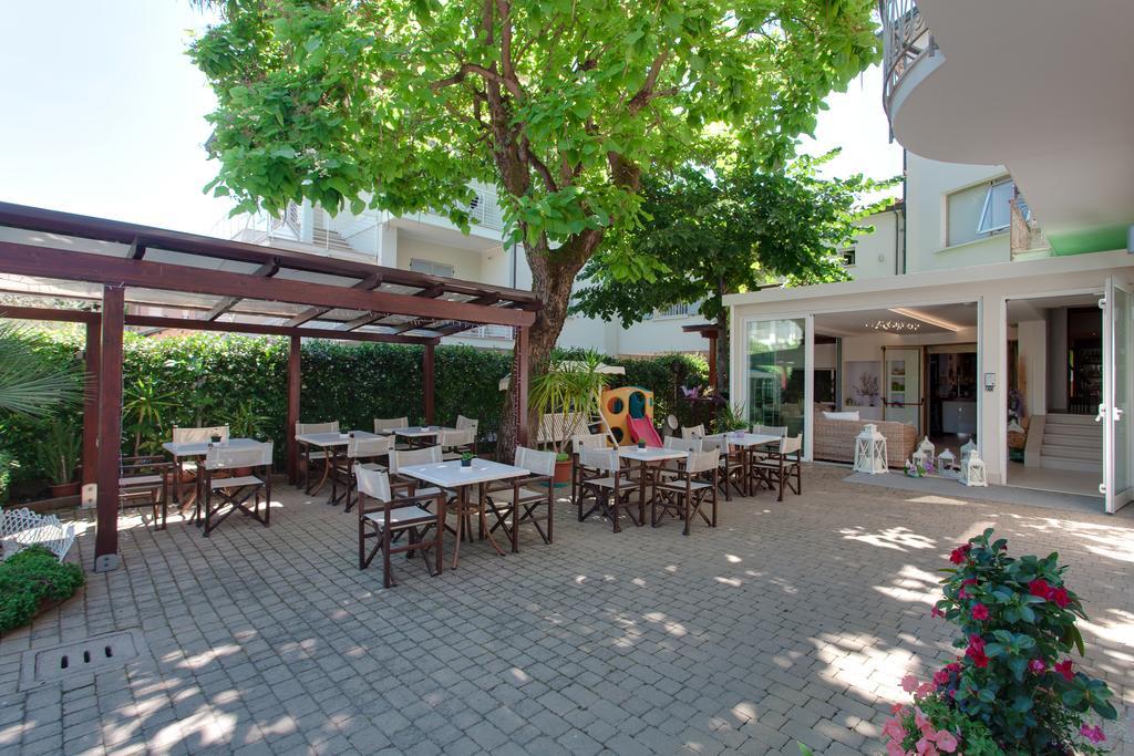 B&B Airone Cervia - Camere E Appartamenti Eksteriør billede
