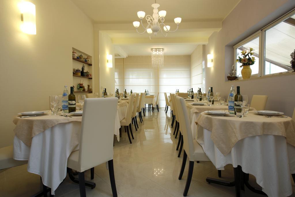 B&B Airone Cervia - Camere E Appartamenti Eksteriør billede
