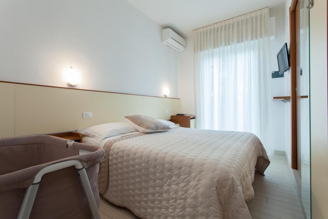 B&B Airone Cervia - Camere E Appartamenti Eksteriør billede
